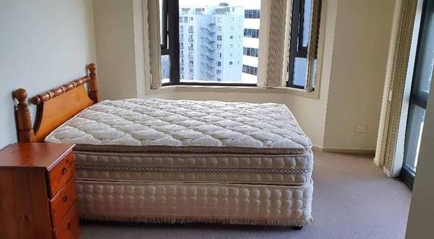 Apartment with city view - Photo 1