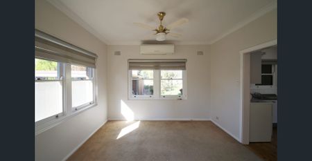 Brick Home on Margaret Street - Photo 4