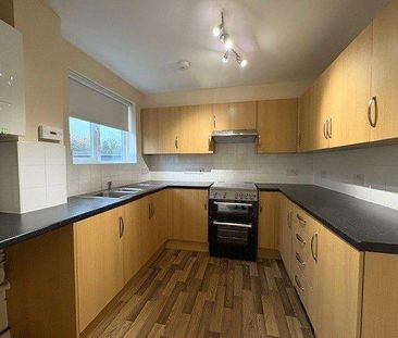 3 bedroom terraced house to rent - Photo 6