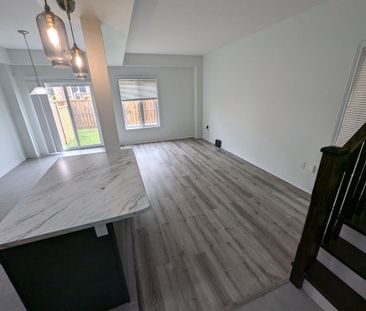 For Lease - 34 Kingsborough Drive, Hamilton, Ontario - Photo 2