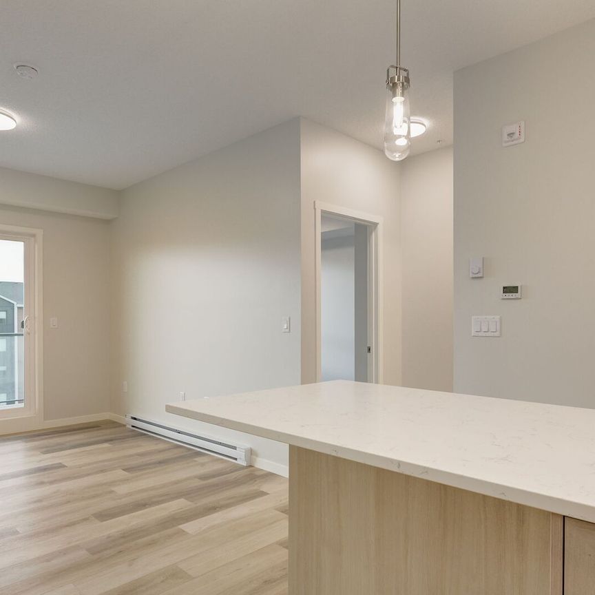 3409 - 33 Carringham Gate Northwest, Calgary - Photo 1