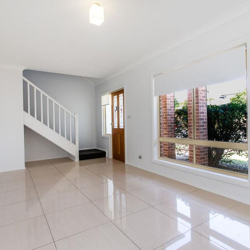 Two Bedroom Townhouse Close to Shops - Photo 1