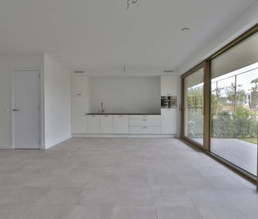 Nieuwbouwappartement met 1 slpk en autostaanplaats nabij centrum Be... - Photo 4