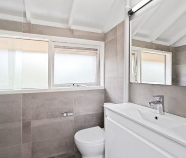 Excellent 5 Bedroom Home in a Great Location - Photo 3