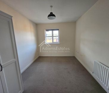 Price £900 pcm - Available Now - Unfurnished - Photo 3