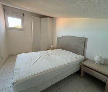 CARQUEIRANNE - T2 DUPLEX MEUBLE + TERRASSE VUE MER - Photo 3