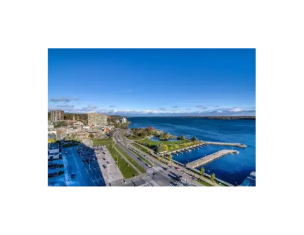 15 Maple Avenue | 15 Maple Avenue, Barrie - Photo 1