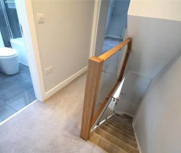 2 bedroom semi-detached house to rent - Photo 4