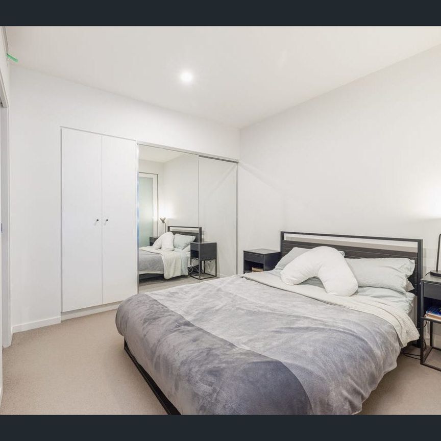Rare 1-Bedroom Apartment in Prime South Brisbane Location - Photo 1