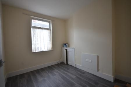3 bedroom Terraced House To Let - Photo 1