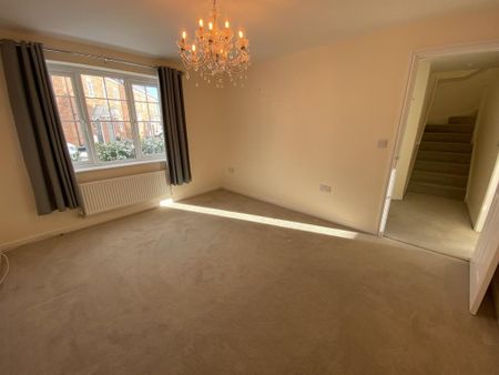 4 bedroom detached house to rent - Photo 3
