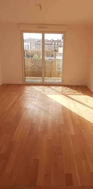 location Appartement T3 DE 68.9m² À ISSY LES MOULINEAUX - Photo 1