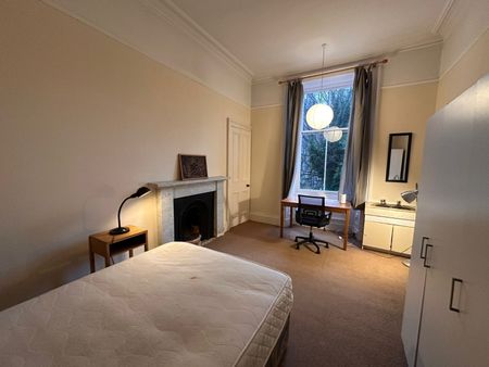 4 bedroom apartment to rent - Photo 4