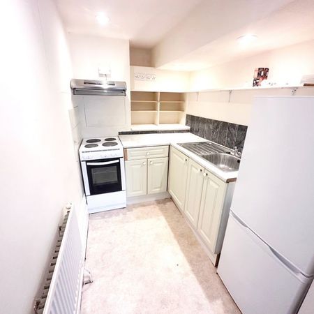 Studio Flat, The Drive, Hove - Photo 3