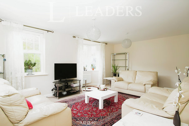 5 bedroom detached house to rent - Photo 1