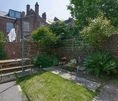 4 bedroom house share to rent - Photo 1