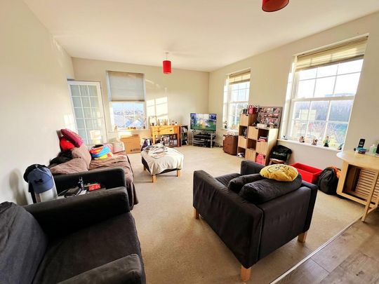 2 bedroom flat to rent - Photo 1