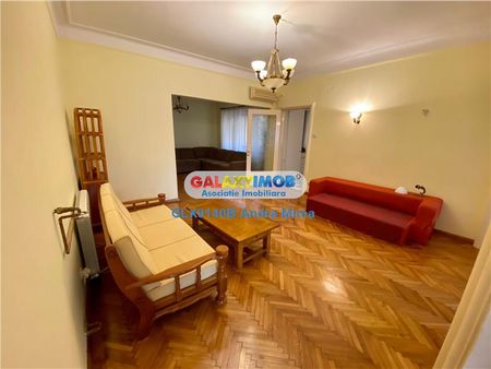 Inchiriere apartament 5 camere Piata Amzei Piata Romana METROU - Fotografie 5