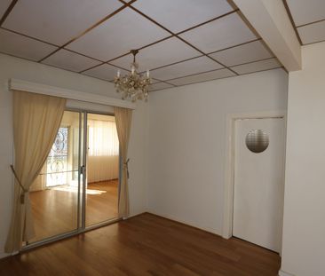 216-218 Pell Street - Photo 6