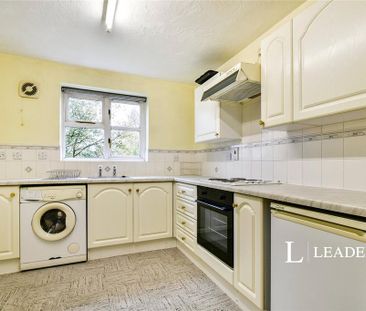 2 bedroom flat to rent - Photo 6