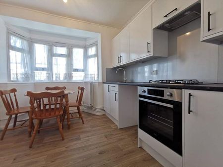 2 bedroom apartment to rent - Photo 4