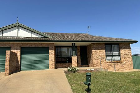 DUPLEX IN GREAT CONVENIENT LOCATION - Photo 3