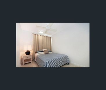 Beachside 2-Bedroom Apartment with Secure Parking, Balcony & Aircon... - Photo 3