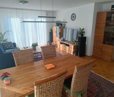 Komfortable Wohnung mit Balkon, Aufzug und Tiefgaragenstellplatz - Foto 1