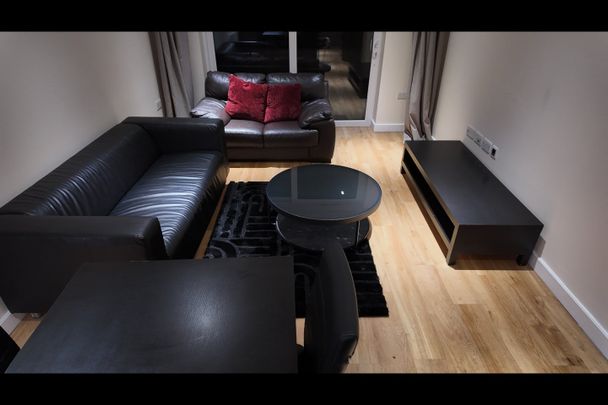 2 Bed Flat, Chapman House, NW9 - Photo 1