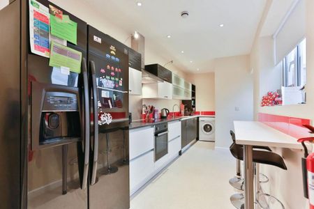 5 bedroom terraced house to rent - Photo 3