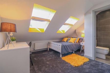 5 bedroom terraced house to rent - Photo 2