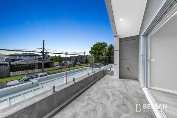 “Brand New Modern Townhouse in Prime Glenroy Location” - Photo 1