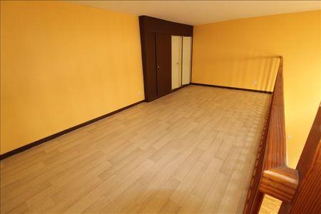 Location Appartement 1 pièce 42m² - Photo 4