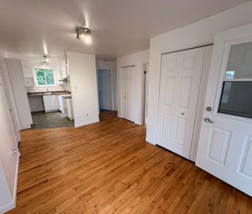 5 1/2 + entrée privée à louer - Photo 4