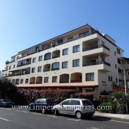 Your corner of light and tranquility with beautiful views - Photo 1