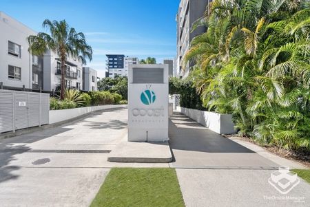 1 BEDROOM UNIT IN THE HEART OF THE BROADWATER - Photo 2