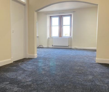 2 bedroom maisonette to rent - Photo 1