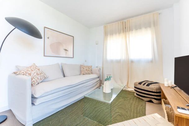 Piso de alquiler en Calle de Isabel Clara Eugenia, 33, Sanchinarro - Photo 1