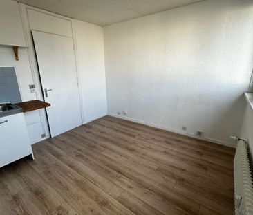 Location Appartement 1 pièce 17m² LILLE 59000 - Photo 1