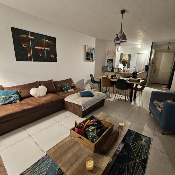 Location Appartement 4 pièces Meublé 81m² AMBARES ET LAGRAVE 33440 - Photo 1