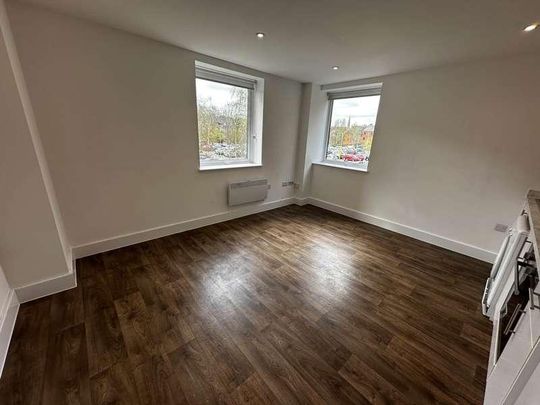 Crown House, Banbury Town Centre, OX16 - Photo 1