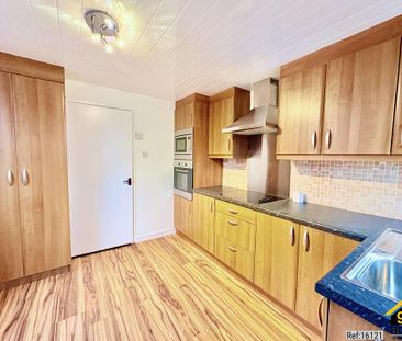 2 bedroom detached bungalow to rent - Photo 4