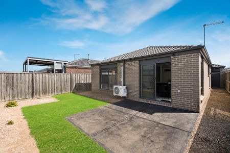 44 Dodson Road, Officer VIC 3809 - House For Rent | Domain - Photo 4