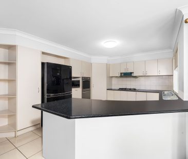 Spacious Family Home in Prime Calamvale Location&excl; - Photo 3