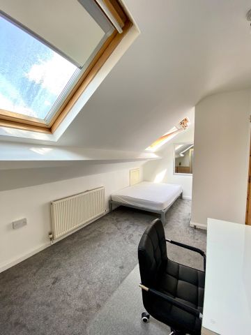 7 Bed Terraced House, Clarendon Park Road, LE2 - Photo 3