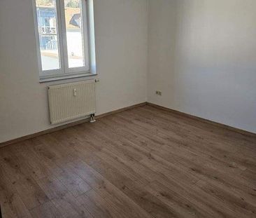 Gemütliche Wohnung ... Bad mit Wanne ... separate Küche! - Foto 1