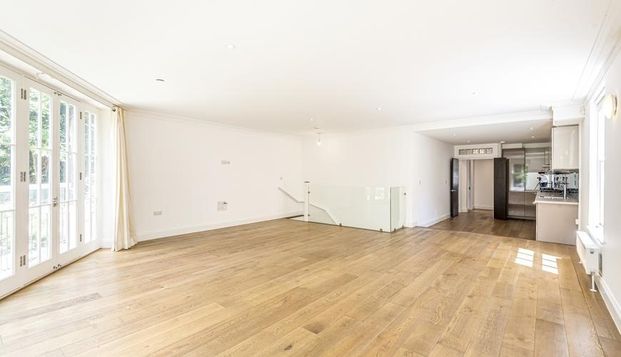 4 Bed Flat, Fox Hill, SE19 - Photo 1