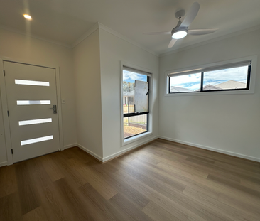 5 Vincira Crescent, Paralowie SA 5108 - House For Rent | Domain - Photo 6