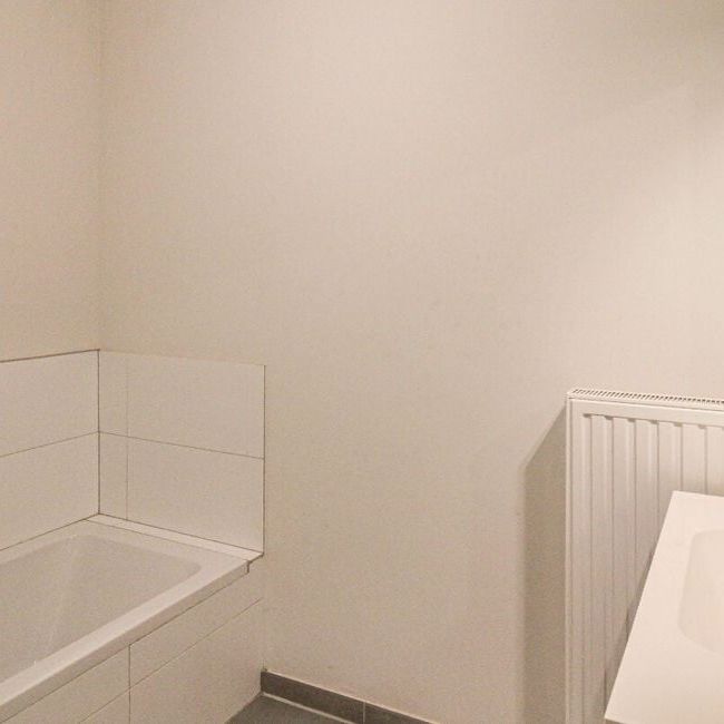 Gelijkvloers app. te huur in Izegem voor € 620 met 1 slaapkamer - Photo 1