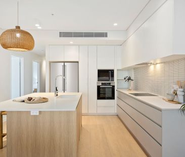 Luxury Coastal Living with Panoramic Views - Photo 6